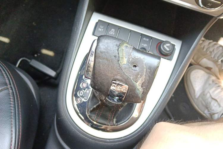 Used Volkswagen Lavida 2010 1.4TSI Sport Edition Gear Lever