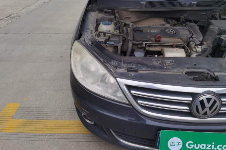 Used Volkswagen Lavida 2010 1.4TSI Sport Edition Right Front Headlight