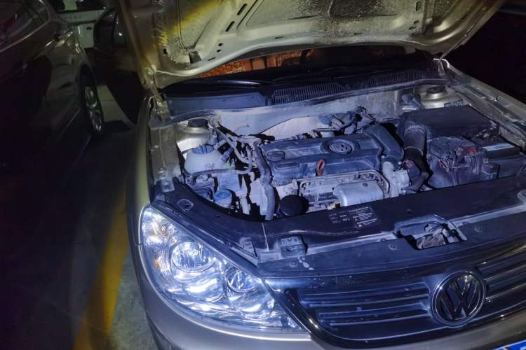 Used Volkswagen Lavida 2010 1.4TSI Sport Edition Engine Bay Right
