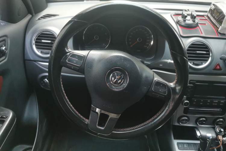 Used Volkswagen Lavida 2010 1.4TSI Sport Edition Steering Wheel