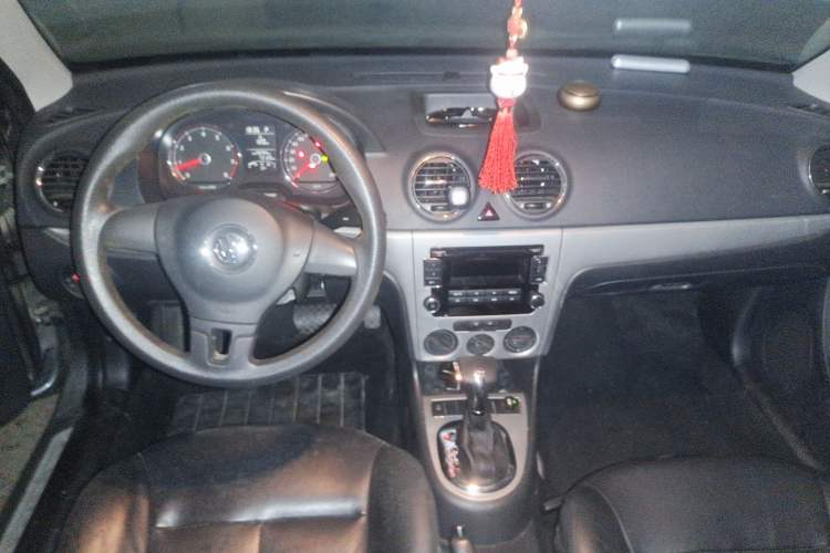 Used Volkswagen Lavida 2010 1.4TSI Sport Edition Center Console