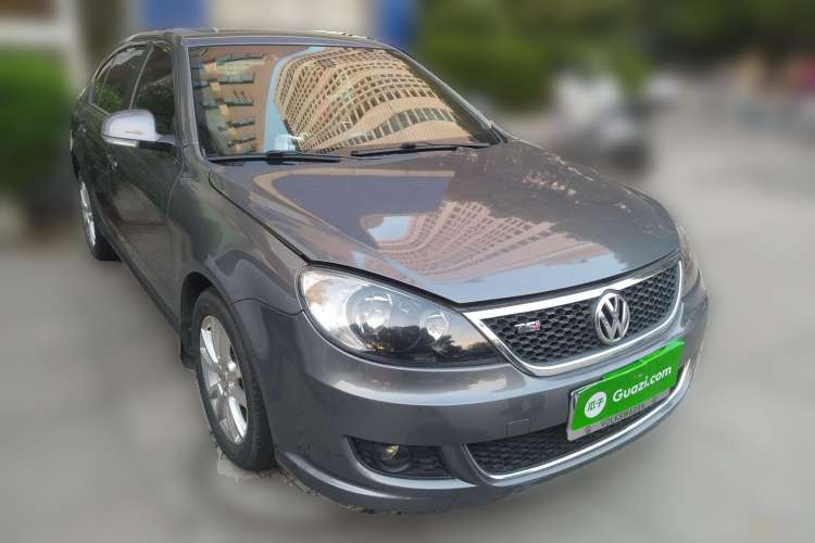 Used Volkswagen Lavida 2010 1.4TSI Sport Edition Front Right 45 Deg