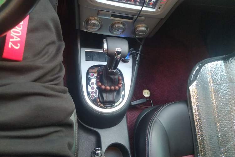 Used Volkswagen Lavida 2010 1.4TSI Sport Edition Gear Lever