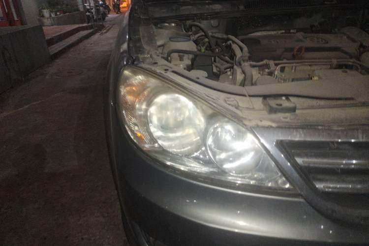 Used Volkswagen Lavida 2010 1.4TSI Sport Edition Right Front Headlight