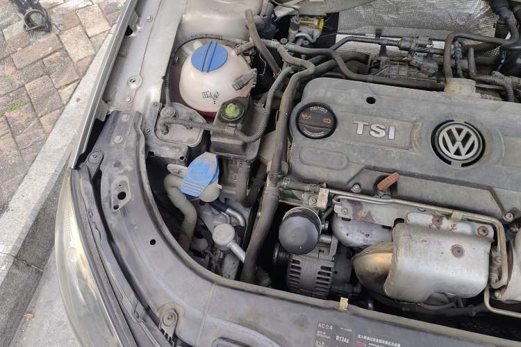 Used Volkswagen Lavida 2010 1.4TSI Sport Edition Engine Bay Right