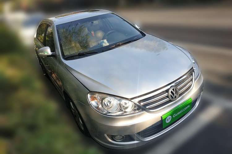 Used Volkswagen Lavida 2010 1.4TSI Sport Edition Front Right 45 Deg