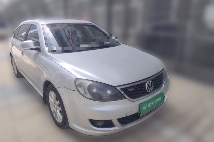 Used Volkswagen Lavida 2010 1.4TSI Sport Edition Front Right 45 Deg