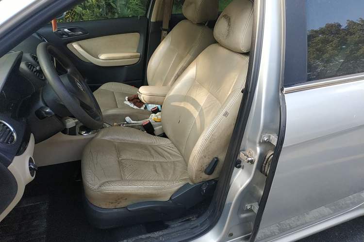 Used Volkswagen Lavida 2010 1.4TSI Sport Edition Left Front Seat