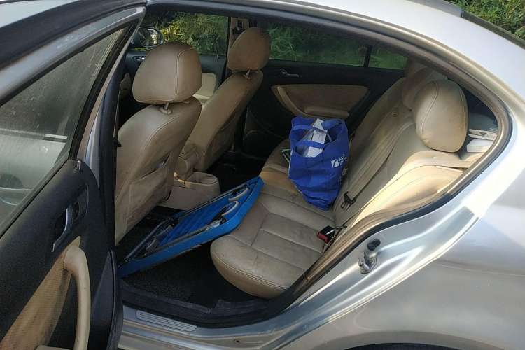 Used Volkswagen Lavida 2010 1.4TSI Sport Edition Left Rear Seat
