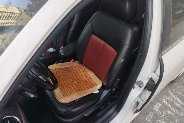 Used Volkswagen Lavida 2010 1.4TSI Sport Edition Left Front Seat
