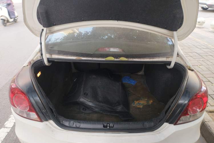 Used Volkswagen Lavida 2010 1.4TSI Sport Edition Trunk