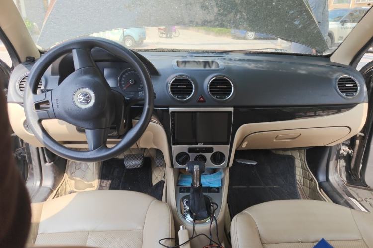 Used Volkswagen Lavida 2011 1.4 TSI DSG Prestige Edition Center Console