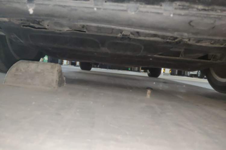 Used Volkswagen Lavida 2011 1.6L Automatic Premium Edition Chassis Front