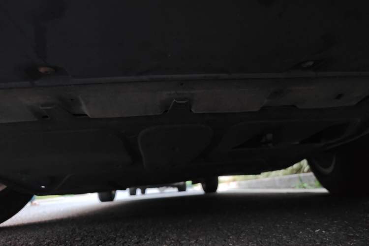 Used Volkswagen Lavida 2011 1.6L Manual Joy Version Chassis Front