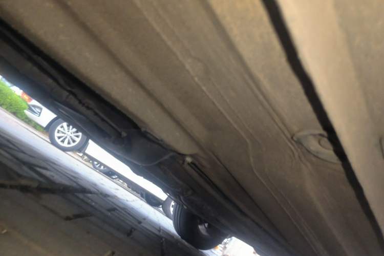 Used Volkswagen Lavida 2011 1.6L Automatic PinYou Edition Chassis Front Left