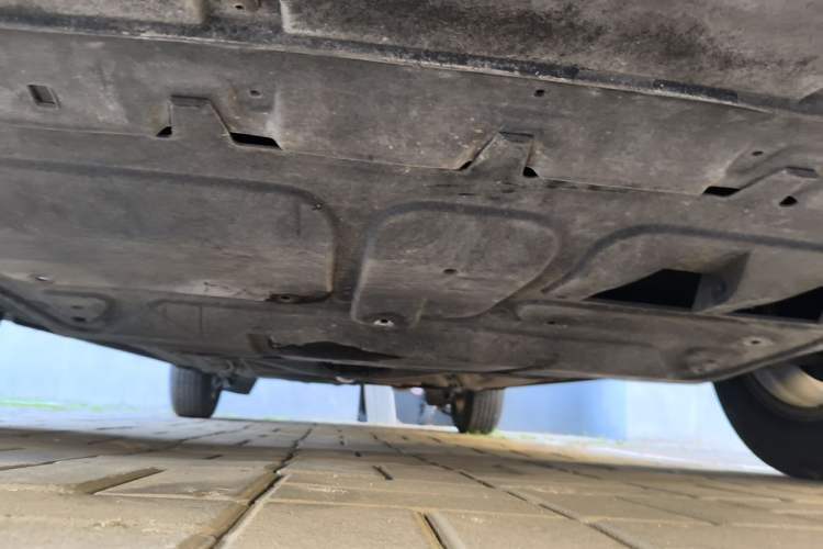 Used Volkswagen Lavida 2011 1.6L Automatic PinYou Edition Chassis Front