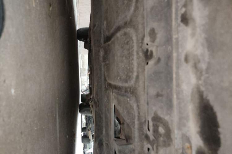 Used Volkswagen Lavida 2011 1.6L Manual - Premium Edition Chassis Front