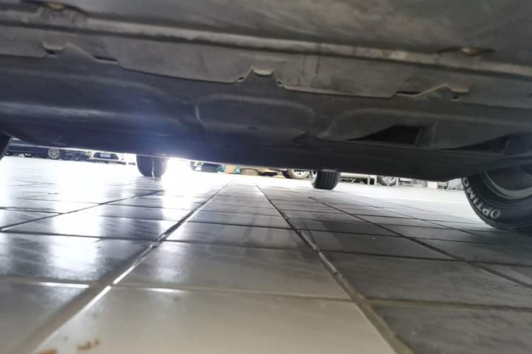 Used Volkswagen Lavida 2011 1.6L Automatic PinYou Edition Chassis Front