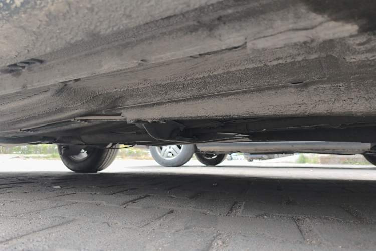Used Volkswagen Lavida 2011 1.6L Automatic PinYou Edition Chassis Front Right