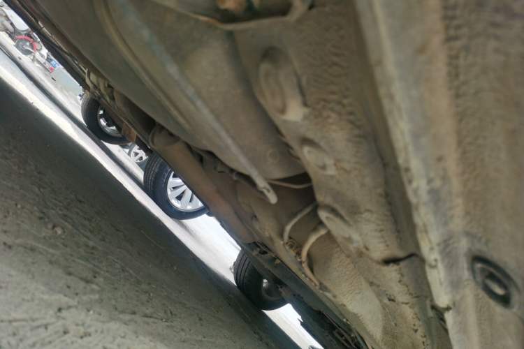 Used Volkswagen Lavida 2011 1.6L Automatic Premium Edition Chassis Front Right