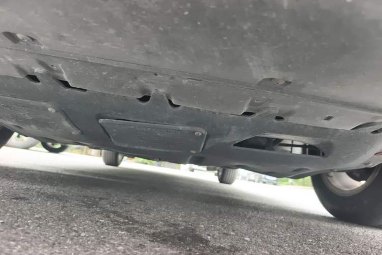 Used Volkswagen Lavida 2011 1.6L Manual Joy Version Chassis Front