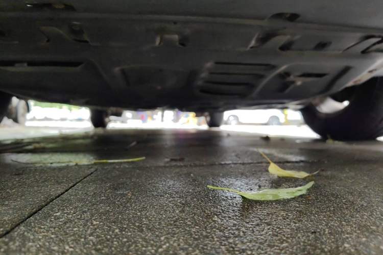 Used Volkswagen Lavida 2011 1.6L Automatic PinYou Edition Chassis Front