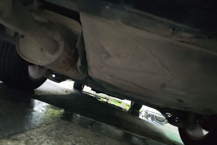 Used Volkswagen Lavida 2011 1.6L Automatic Premium Edition Chassis Rear