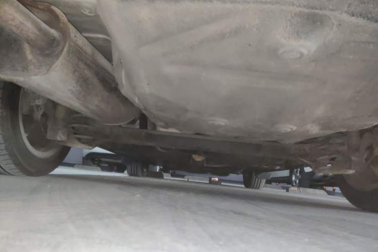 Used Volkswagen Lavida 2011 1.6L Automatic Premium Edition Chassis Rear