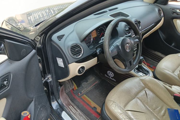 Used Volkswagen Lavida 2011 1.6L Automatic Premium Edition Driver Seat