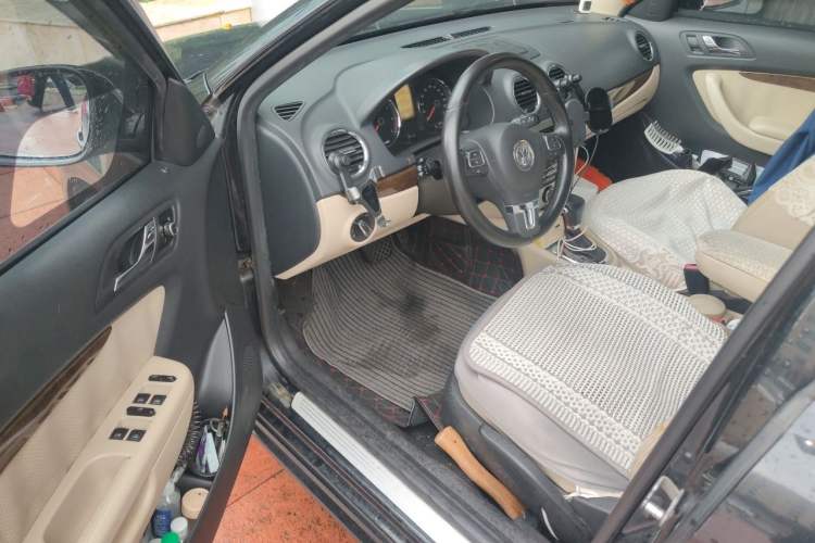 Used Volkswagen Lavida 2011 1.6L Automatic Pinxuan Edition Driver Seat