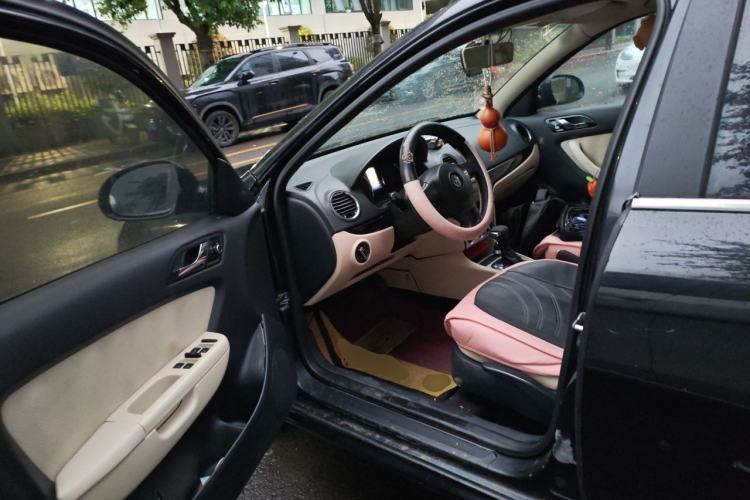 Used Volkswagen Lavida 2011 1.6L Automatic Premium Edition Driver Seat