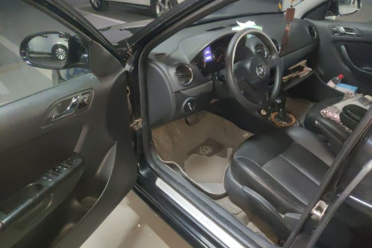 Used Volkswagen Lavida 2011 1.6L Automatic Premium Edition Driver Seat