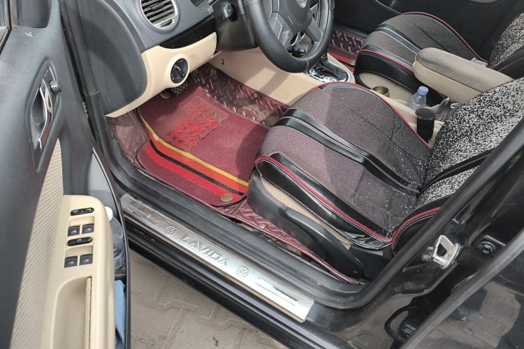 Used Volkswagen Lavida 2011 1.6L Automatic PinYou Edition Driver Seat