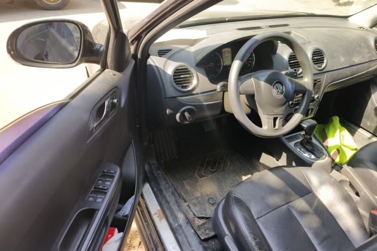 Used Volkswagen Lavida 2011 1.6L Automatic Premium Edition Driver Seat
