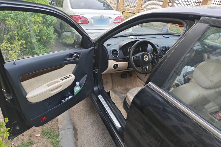 Used Volkswagen Lavida 2011 1.6L Automatic Pinxuan Edition Driver Seat