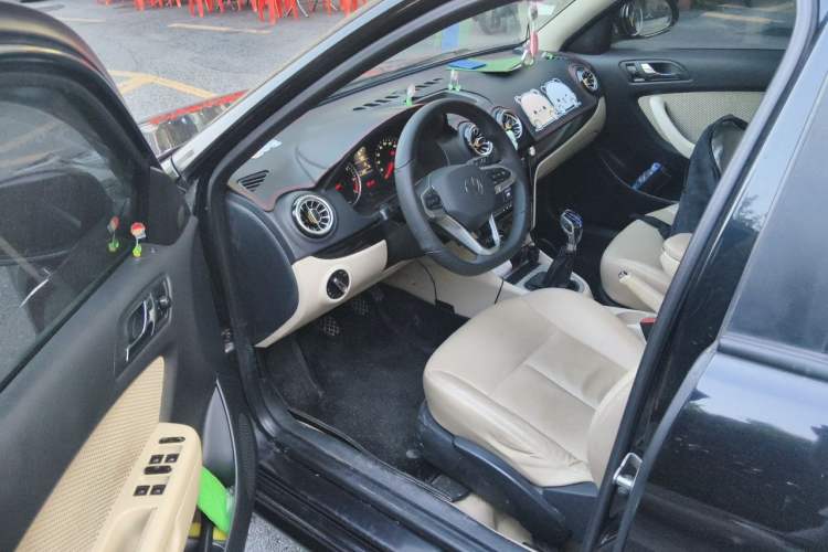 Used Volkswagen Lavida 2011 1.6L Manual Joy Version Driver Seat