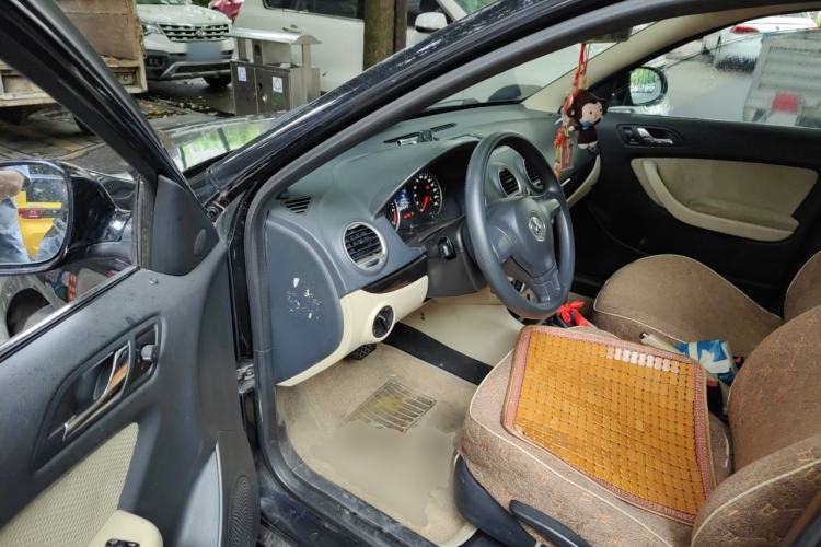 Used Volkswagen Lavida 2011 1.6L Automatic PinYou Edition Driver Seat