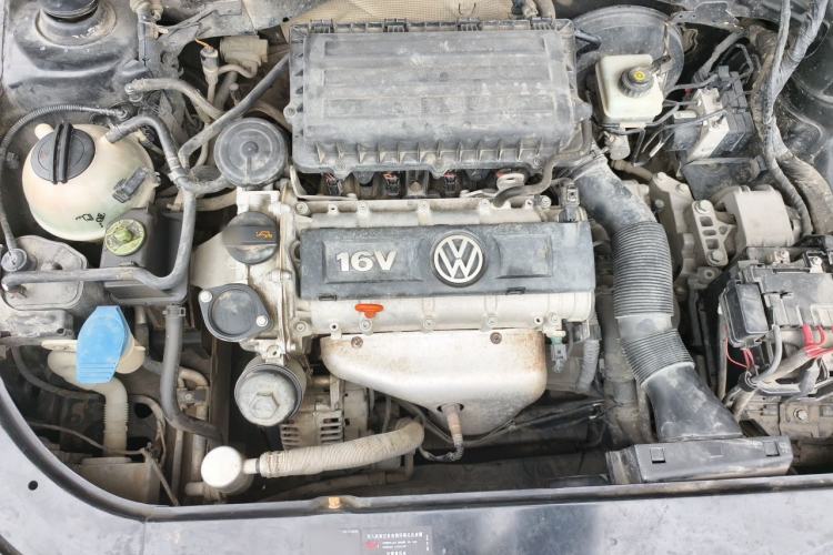 Used Volkswagen Lavida 2011 1.6L Automatic Premium Edition Engine Bay