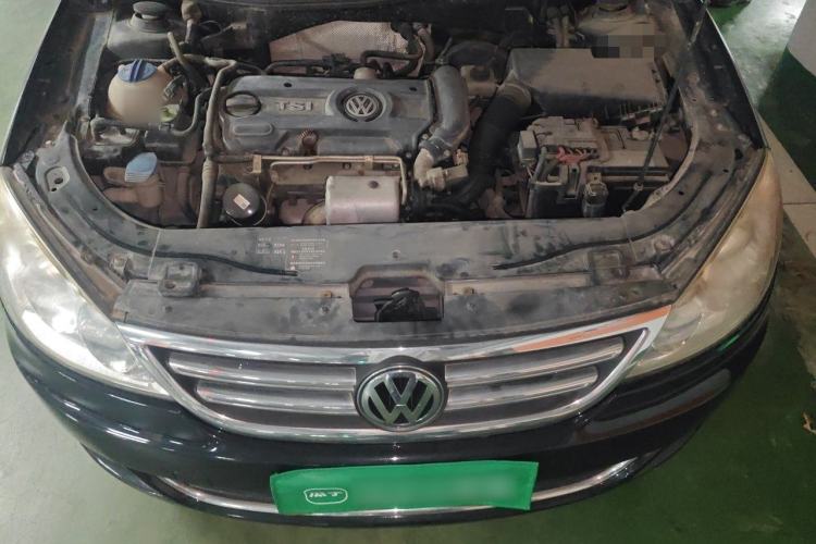 Used Volkswagen Lavida 2011 1.4 TSI Manual Prestige Edition Engine Bay
