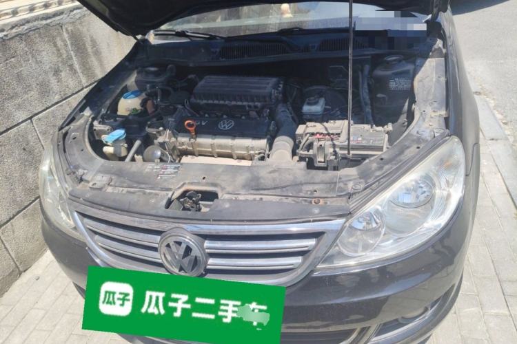 Used Volkswagen Lavida 2011 1.6L Automatic PinYou Edition Engine Bay