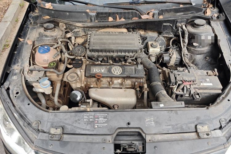 Used Volkswagen Lavida 2011 1.6L Automatic Pinxuan Edition Engine Bay