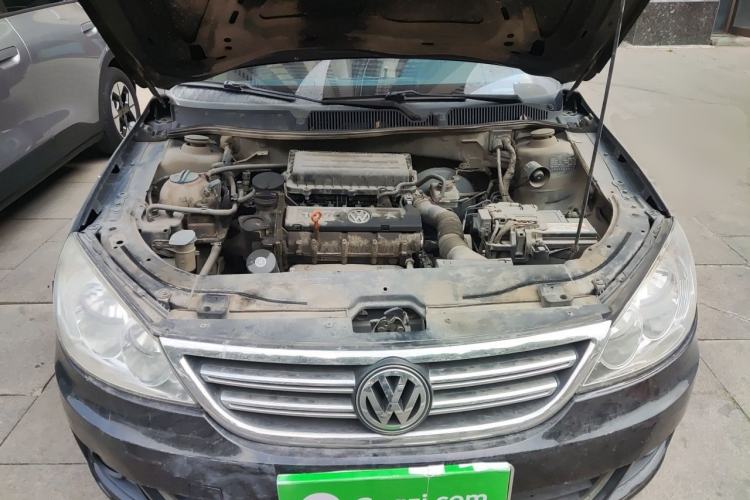Used Volkswagen Lavida 2011 1.6L Manual Joy Version Engine Bay