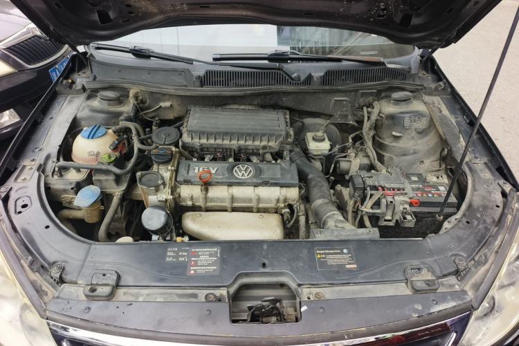 Used Volkswagen Lavida 2011 1.6L Automatic PinYou Edition Engine Bay