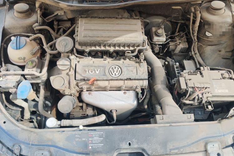 Used Volkswagen Lavida 2011 1.6L Automatic PinYou Edition Engine Bay