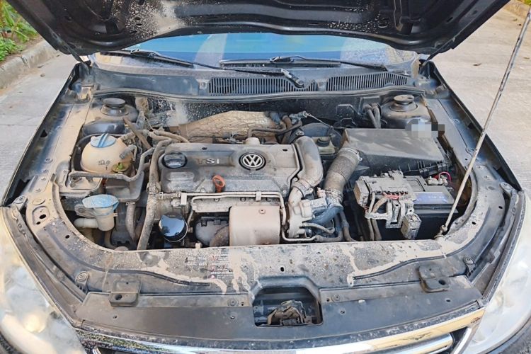 Used Volkswagen Lavida 2011 1.4 TSI DSG Prestige Edition Engine Bay