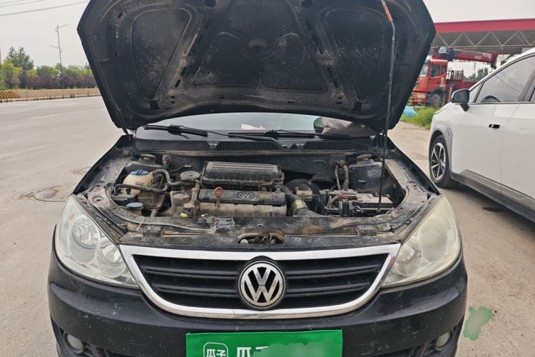 Used Volkswagen Lavida 2011 1.6L Manual Joy Version Engine Bay