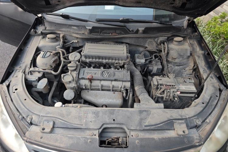 Used Volkswagen Lavida 2011 1.6L Manual Joy Version Engine Bay