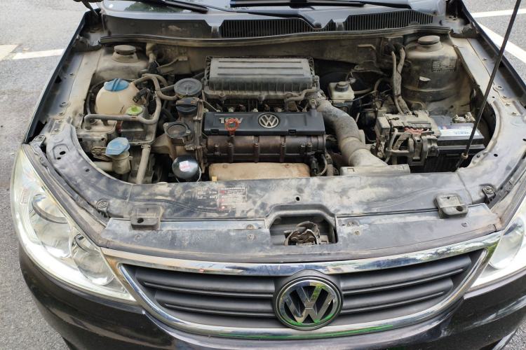 Used Volkswagen Lavida 2011 1.6L Manual Joy Version Engine Bay