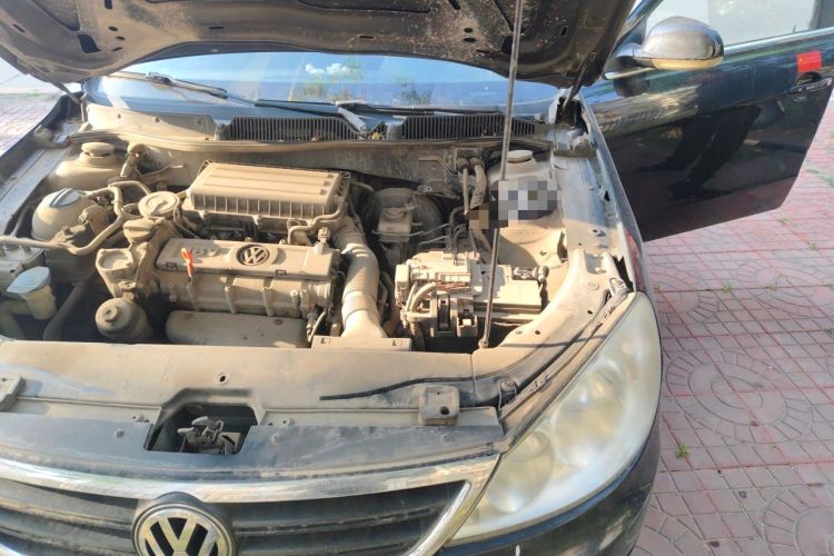 Used Volkswagen Lavida 2011 1.6L Automatic PinYou Edition Engine Bay Left