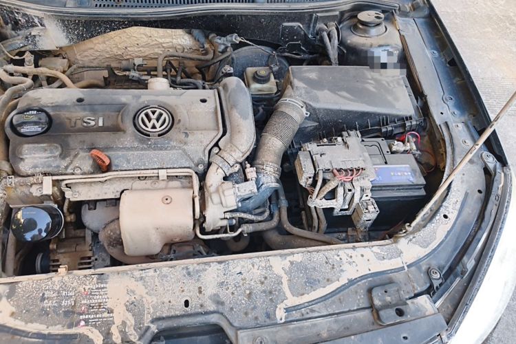 Used Volkswagen Lavida 2011 1.4 TSI DSG Prestige Edition Engine Bay Left